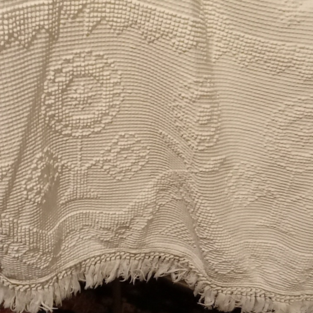 Vintage morgan-jones hobnail-popcorn chennille bedspread flower design